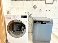 zwei Waschmaschninen, Trockner, Spülmaschine zwei Waschmaschninen, Trockner, Spülmaschine