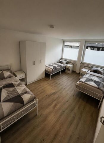 🏠 Monteurwohnung Leverkusen | bis 7 Personen | 📶 WLAN 🧺 Waschmaschine Bild 2 🏠 Monteurwohnung Leverkusen | bis 7 Personen | 📶 WLAN 🧺 Waschmaschine Bild 2
