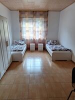 Mehrbettzimmer 2 Mehrbettzimmer 2