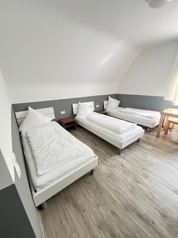 Flyinn-Monteurzimmer Nähe Flughafen/Messe Stuttgart Flyinn-Monteurzimmer Nähe Flughafen/Messe Stuttgart