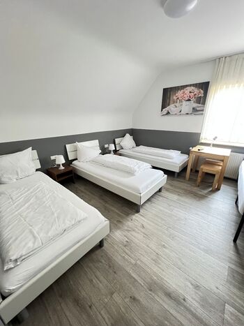 Flyinn-Monteurzimmer Nähe Flughafen/Messe Stuttgart Flyinn-Monteurzimmer Nähe Flughafen/Messe Stuttgart