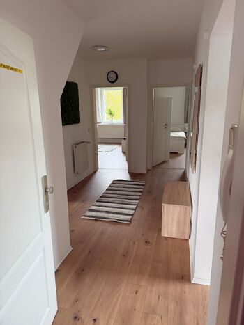 Große helle Wohnung in Top Lage! Bild 2 Große helle Wohnung in Top Lage! Bild 2