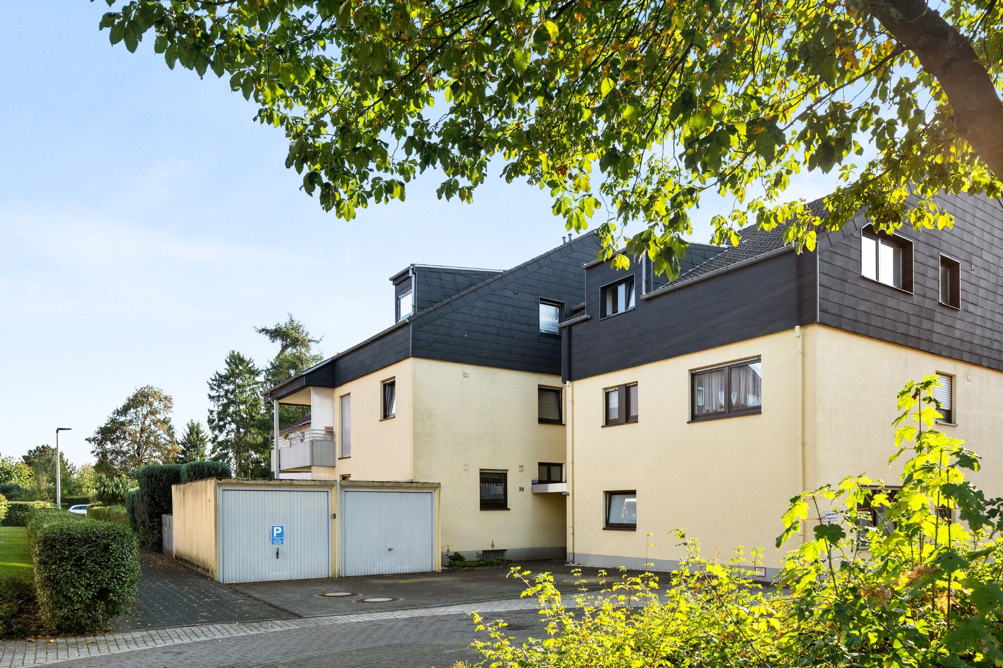 Privater Stellplatz - Garage optional nutzbar Privater Stellplatz - Garage optional nutzbar