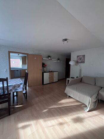 Wohn- / Esszimmer Wohn- / Esszimmer