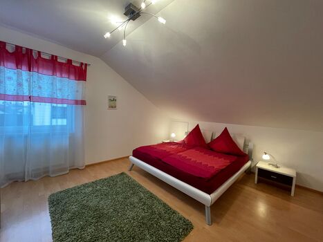 Wohnung 105 m2 für bis zu 6 Personen, zentral gelegen Picture 3 Wohnung 105 m2 für bis zu 6 Personen, zentral gelegen Picture 3