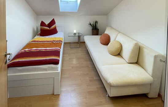 Wohnung 105 m2 für bis zu 6 Personen, zentral gelegen Picture 4 Wohnung 105 m2 für bis zu 6 Personen, zentral gelegen Picture 4