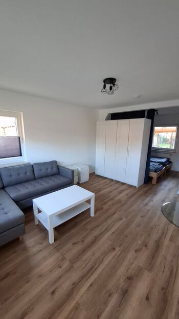 Wohn/Schlafzimmer mit TV Wohn/Schlafzimmer mit TV