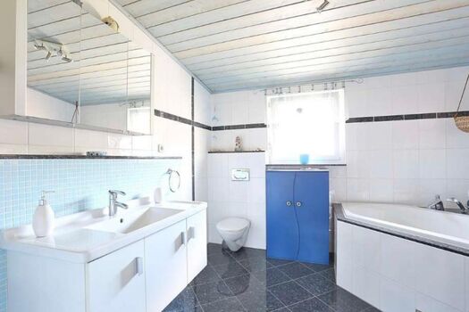 Charmante Wohnung mit Balkon im Herzen Hoffenheims Bild 3 Charmante Wohnung mit Balkon im Herzen Hoffenheims Bild 3