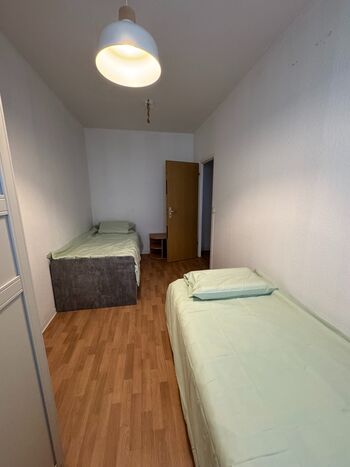 Voll ausgestattete Wohnung für bis zu 6 Personen Voll ausgestattete Wohnung für bis zu 6 Personen