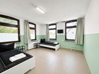 home2stay Apartmenthaus in Reutlingen NEU Wifi, Parkplatz, 30 Personen Bild 16 home2stay Apartmenthaus in Reutlingen NEU Wifi, Parkplatz, 30 Personen Bild 16
