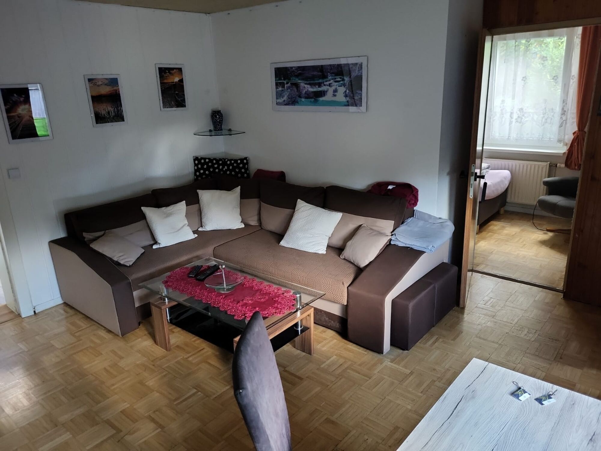 Wohnzimmer mit Schlafcouch Wohnzimmer mit Schlafcouch