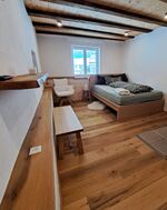 Schlafzimmer ruhig Richtung Garten, Bett 140x200cm Schlafzimmer ruhig Richtung Garten, Bett 140x200cm