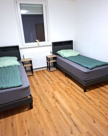 3 Zimmer Wohnung in Heilbronn, 5 Einzelbetten für 5 Pers. 3 Zimmer Wohnung in Heilbronn, 5 Einzelbetten für 5 Pers.