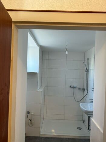 Haus mit 9 Betten, Garten und Stellplätzen Bild 5 Haus mit 9 Betten, Garten und Stellplätzen Bild 5