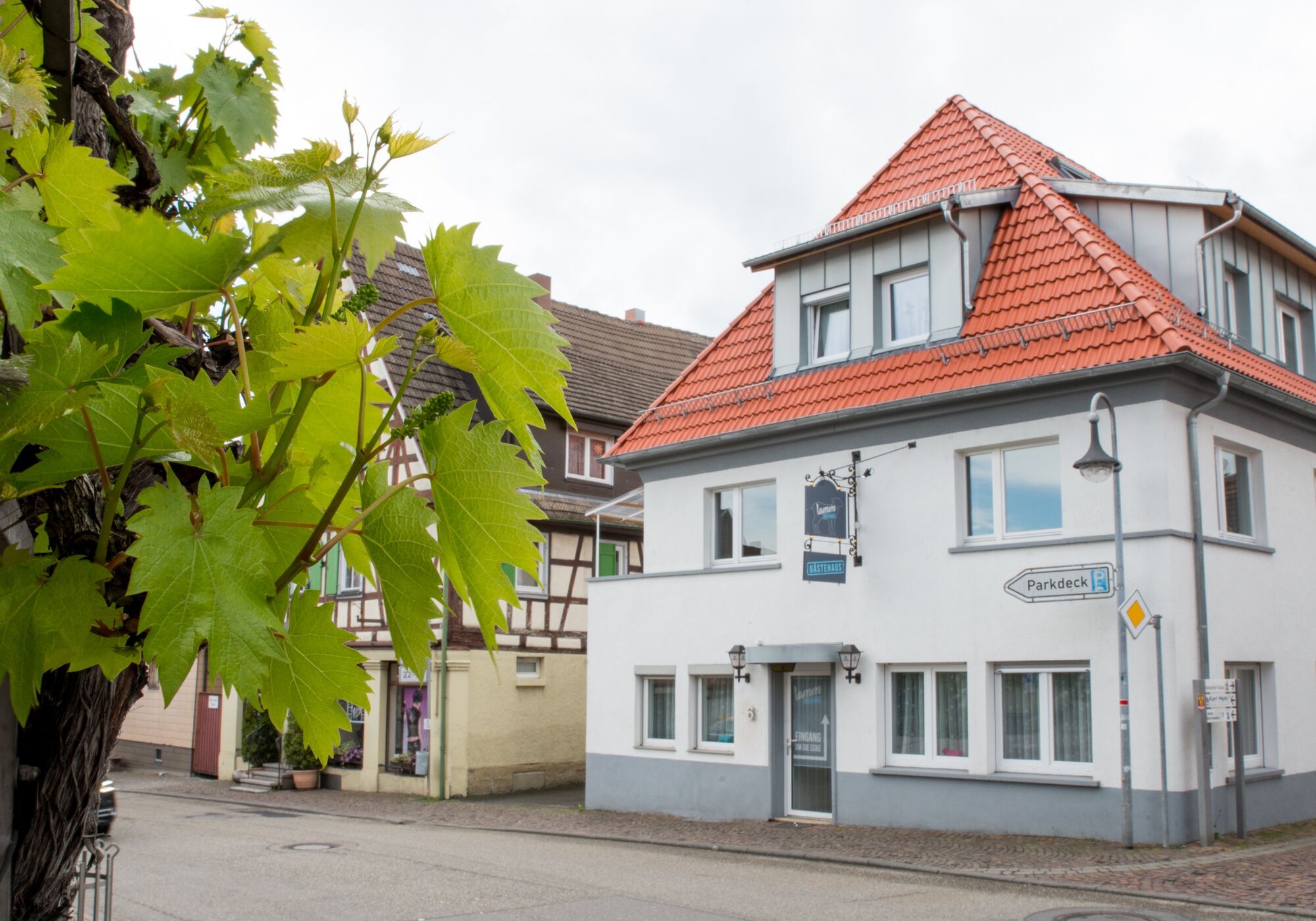 Hausansicht GästeHaus Lamm Obersulm Hausansicht GästeHaus Lamm Obersulm