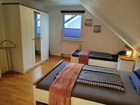 1. Schlafzimmer mit drei Einzelbetten 1. Schlafzimmer mit drei Einzelbetten