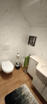 WASCHEN / TOILETTE 2. OG WASCHEN / TOILETTE 2. OG