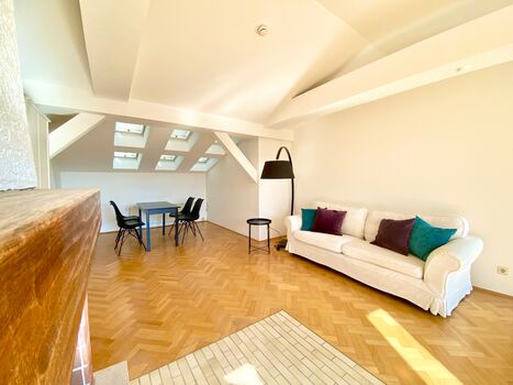 Möblierte Dachgeschosswohnung ab 3 Monaten Obrázok 3 Möblierte Dachgeschosswohnung ab 3 Monaten Obrázok 3