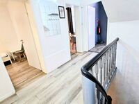 AMB Stays 4-Zimmerwohnung Zwei-WC/Bad, Terrasse, Parkplatz, Max. 7 Pers. Bild 7 AMB Stays 4-Zimmerwohnung Zwei-WC/Bad, Terrasse, Parkplatz, Max. 7 Pers. Bild 7
