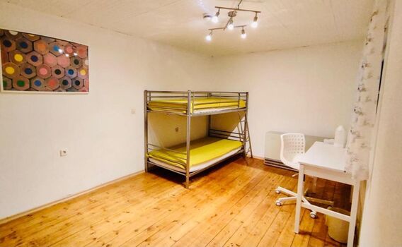 Kinderzimmer mit Stockbett 90x200 cm. Kinderzimmer mit Stockbett 90x200 cm.