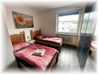 WG 4 Zweibettzimmer 1x WG 4 Zweibettzimmer 1x