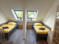 WG 6 Zweibettzimmer 1x WG 6 Zweibettzimmer 1x