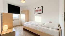 MH17 / TOMASZ-LIVING in OBERHAUSEN - Eigene Dusche + WC Bild 4 MH17 / TOMASZ-LIVING in OBERHAUSEN - Eigene Dusche + WC Bild 4