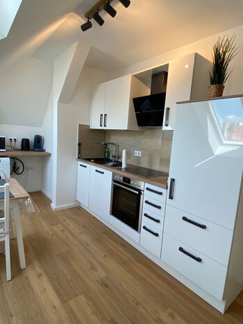 Monteurwohnung Emden | bis 8 Pers. | 4 Schlafzimmer | Parkplatz Bild 3 Monteurwohnung Emden | bis 8 Pers. | 4 Schlafzimmer | Parkplatz Bild 3