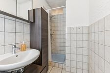 ... und Dusche ... und Dusche