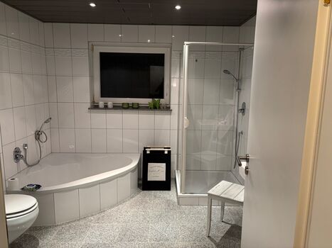 Badezimmer  Badezimmer