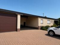 Hof mit Garage Hof mit Garage