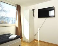 Spacious 6 Bed Apartment with Balcony Ideal for Work Crews Picture 10 Spacious 6 Bed Apartment with Balcony Ideal for Work Crews Picture 10