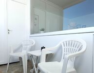 Spacious 6 Bed Apartment with Balcony Ideal for Work Crews Picture 14 Spacious 6 Bed Apartment with Balcony Ideal for Work Crews Picture 14