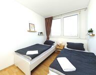 Spacious 6 Bed Apartment with Balcony Ideal for Work Crews Picture 1 Spacious 6 Bed Apartment with Balcony Ideal for Work Crews Picture 1