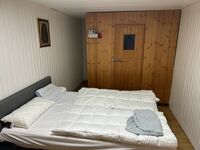 Schlafzimmer 2 mit Doppel-Boxspringbett Schlafzimmer 2 mit Doppel-Boxspringbett