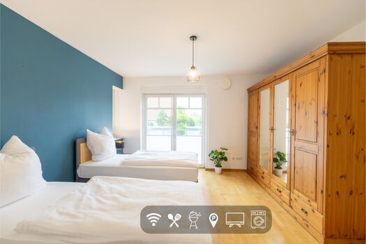 Monteurhaus nahe Lüneburg | 4 Zimmer | 2 Bäder | 8 luxuriöse Betten Monteurhaus nahe Lüneburg | 4 Zimmer | 2 Bäder | 8 luxuriöse Betten