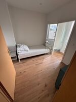 Einzelzimmer mit eigenem Bad Einzelzimmer mit eigenem Bad