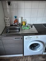 Küchenzeile mit Waschmaschine Küchenzeile mit Waschmaschine