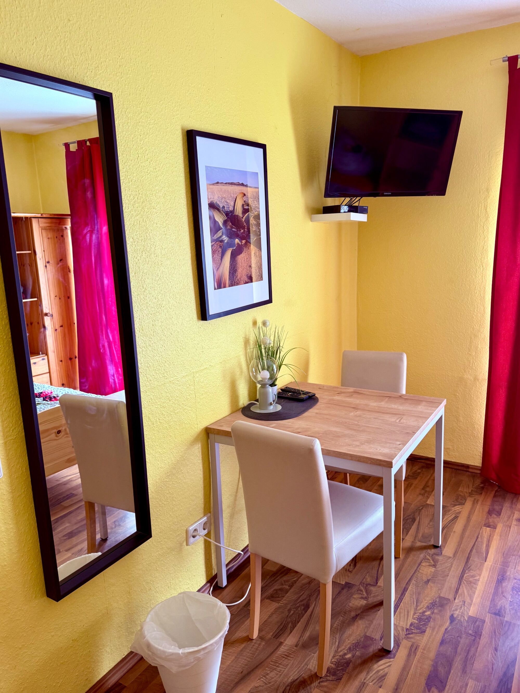 Zimmer 2 FeWo Zimmer 2 FeWo