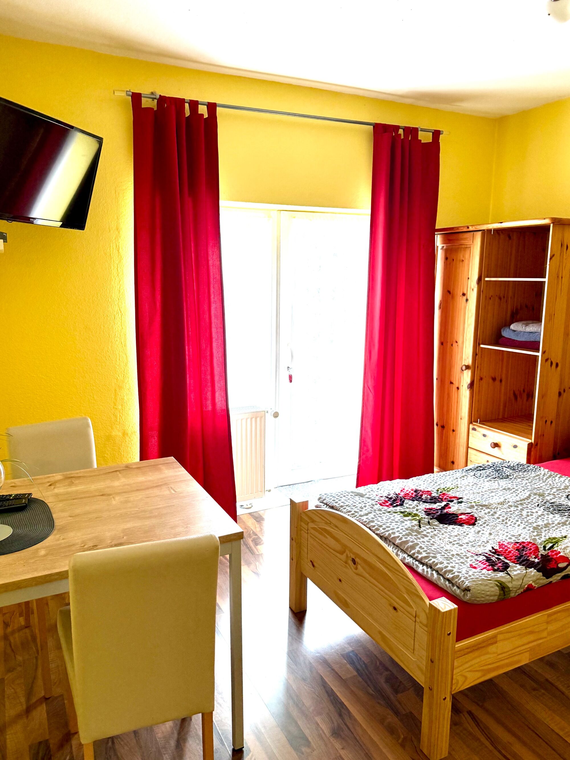 Zimmer 2 FeWo Zimmer 2 FeWo