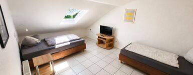 Loft für 8 Gäste Dachterrasse 5 Schlafz. 70 weitere Betten in Kassel Bild 11 Loft für 8 Gäste Dachterrasse 5 Schlafz. 70 weitere Betten in Kassel Bild 11