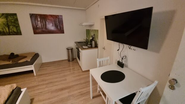 In der Natur EZ/DZ mit eigenem Bad/WC/Küche Picture 2 In der Natur EZ/DZ mit eigenem Bad/WC/Küche Picture 2