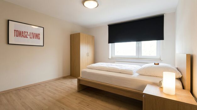 MH1 / TOMASZ-LIVING in MÜLHEIM - Großes Zimmer + WLAN Zdjęcie 3 MH1 / TOMASZ-LIVING in MÜLHEIM - Großes Zimmer + WLAN Zdjęcie 3