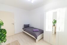Helle, zentrale 4-Zimmer-Wohnung ca. 90 m² Bild 2 Helle, zentrale 4-Zimmer-Wohnung ca. 90 m² Bild 2