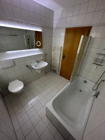 95 m² Wohnung Monteurwohnung | 5 Betten | 2 Balkone | WLAN Obrázok 4 95 m² Wohnung Monteurwohnung | 5 Betten | 2 Balkone | WLAN Obrázok 4