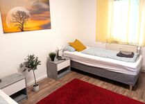 gelbes Zimmer, 2 Einzelbetten, TV gelbes Zimmer, 2 Einzelbetten, TV