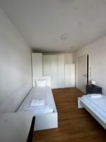 Moderne Monteurwohnung mit Balkon, WLAN, voll ausgestatteter Küche & Par Zdjęcie 2 Moderne Monteurwohnung mit Balkon, WLAN, voll ausgestatteter Küche & Par Zdjęcie 2