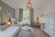 Schlafzimmer 01 mit komfortablem Hotel-Doppelbett. Auf Wunsch kann dies in 2 Einzelbetten gestellt werden. Schlafzimmer 01 mit komfortablem Hotel-Doppelbett. Auf Wunsch kann dies in 2 Einzelbetten gestellt werden.