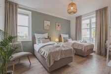 Schlafzimmer 01 mit komfortablem Hotel-Doppelbett. Auf Wunsch kann dies in 2 Einzelbetten gestellt werden. Schlafzimmer 01 mit komfortablem Hotel-Doppelbett. Auf Wunsch kann dies in 2 Einzelbetten gestellt werden.