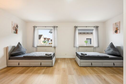Apartment 5: Einzelbetten 100 × 200 cm, zusammenschiebbar Apartment 5: Einzelbetten 100 × 200 cm, zusammenschiebbar